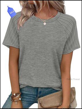 Short Sleeve Crew Neck T-Shirt with Curved Hem, Loose Fit Summer Top